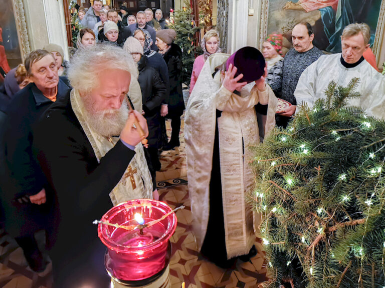 Какой сегодня праздник в декабре